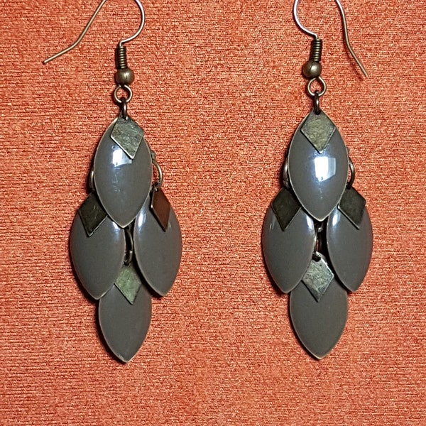 Pendants d'oreille bronze et émail 4 gouttes