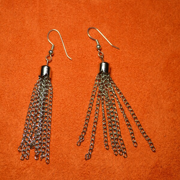 Pendants d'oreilles pompons acier