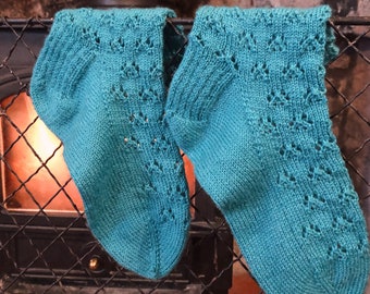 Knitting pattern - Party as a Verb lace socks