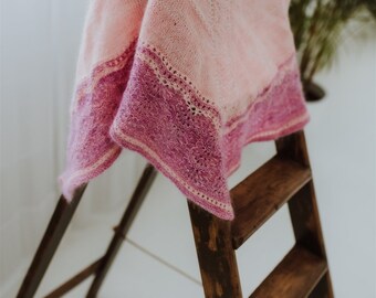 Knitting pattern - Moira Rose shawl - lace shawl knitting pattern - colourblocked lace shawl
