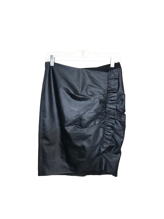 High and Low Asymmetric Skirt