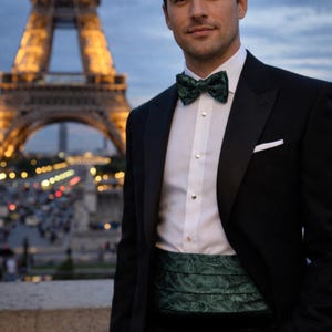 Elegant Holly Green Tuxedo Set – Assorted Pattern Cummerbund & Bow Tie for Formal Wear Weddings