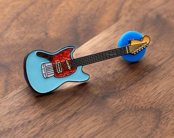 Kurt Cobain Daphne Blue Fender Mustang Red Pick Guard Guitar Soft Enamel Pin Collectible