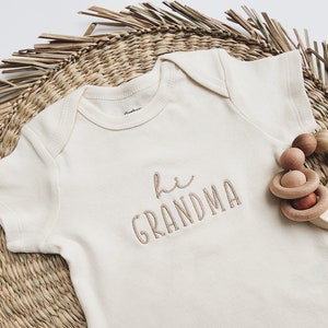 hi grandma ONESIES® brand, hi grandpa , hi auntie, pregnancy announcement onesies®, family pregnancy announcement to Grandparents 417