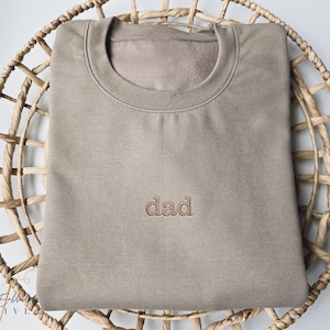 Embroidered Mom and Dad Matching Sweatshirts Dad Sweatshirt, Pregnancy Announcement, Christmas gift for Dad Crewneck W195 Men223