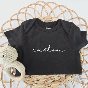 Custom Embroidered Onesies® Brand Personalized Baby Girl Boy Onesies® Brand Personalized Baby Name Onesies® Brand Pregnancy Announcement Z70