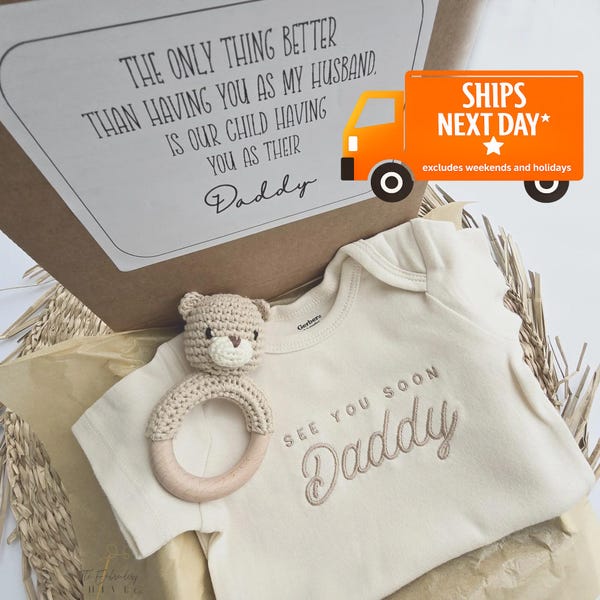 Caja sorpresa con mensaje bordado "Hasta pronto papá" marca ONESIES®, caja para anuncio de embarazo de bebé, esposo, caja de regalo, mamá y papá 114