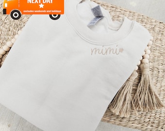 Personalized Mimi Collar, Embroidered Grandma Crewneck, Christmas Gift for Grandma Gigi, Mimi Sweatshirt, New Grandma Crewneck, Women 149