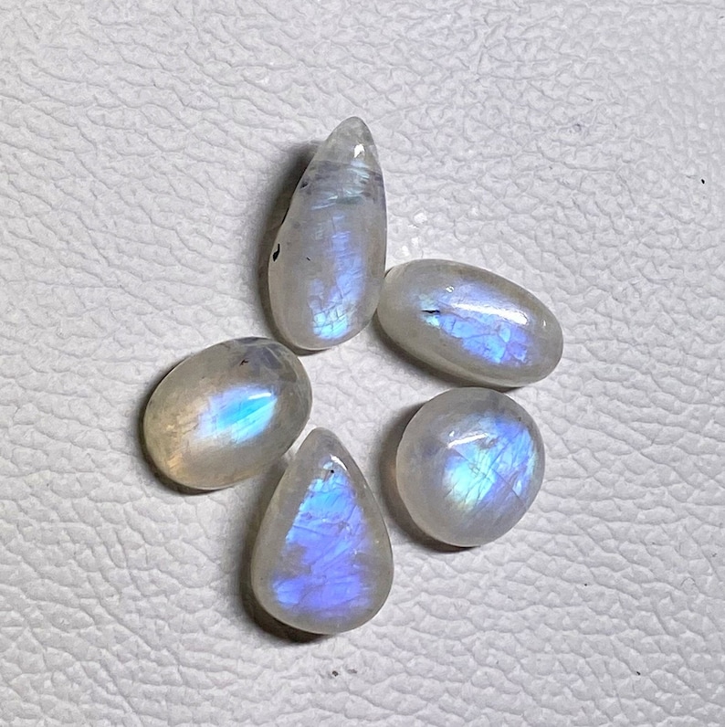 5 Pieces Wholesale Lot 100 /% Natural Rainbow white Moonstone Cabochon Mix Shape Loose Gemstone 55 Ct 15X15X6 MM this to 22X11X5 MM