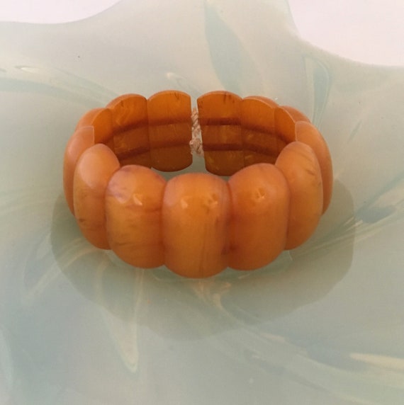 Bakelite Bangle stretch (elastic)  bracelet butte… - image 6