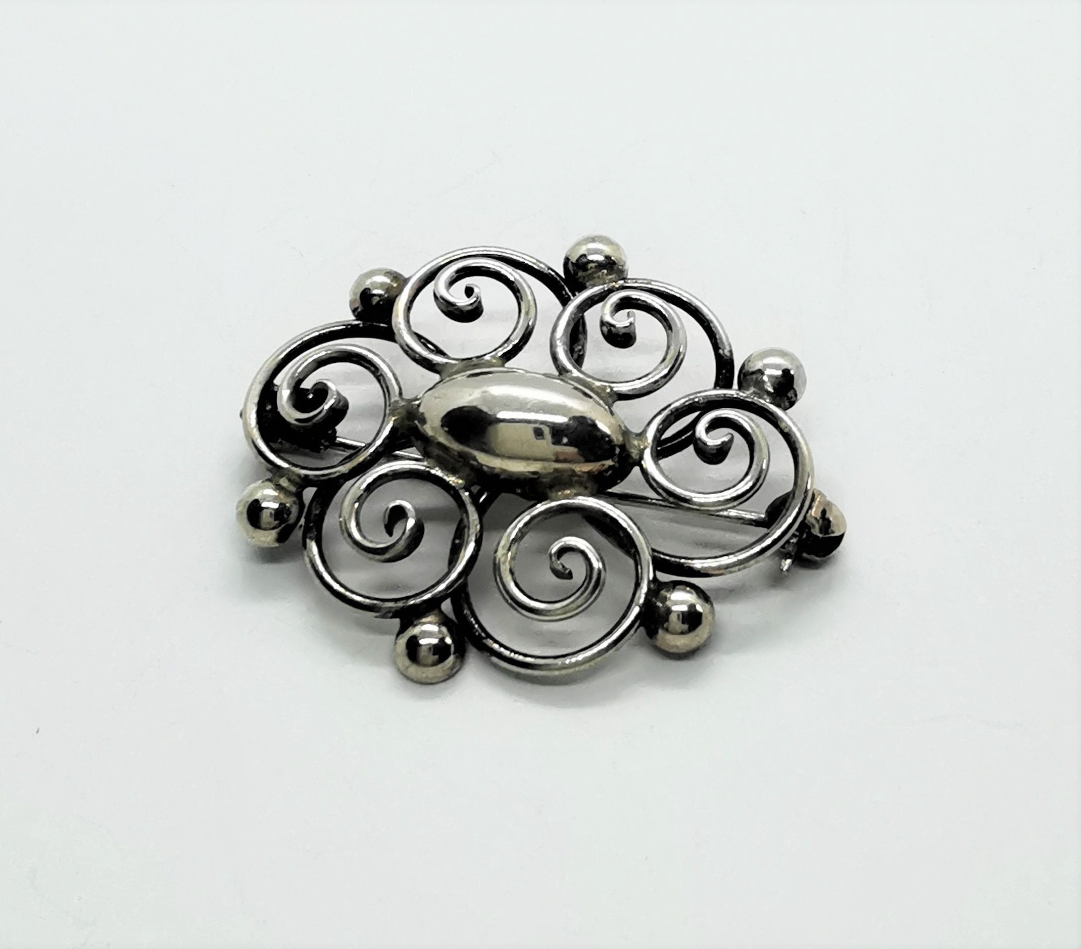 Silver 925 Denmark ハ−マンシ−ボル Design ブローチ（【送料