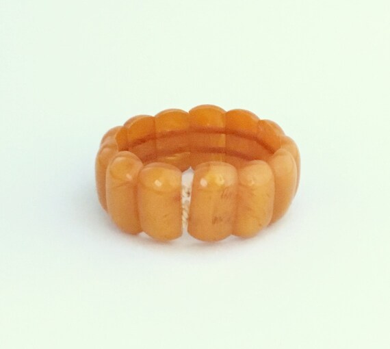 Bakelite Bangle stretch (elastic)  bracelet butte… - image 4