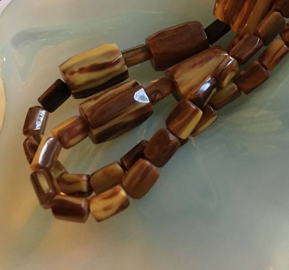 Old Huge Bakelite necklace in large brown flamed … - image 1