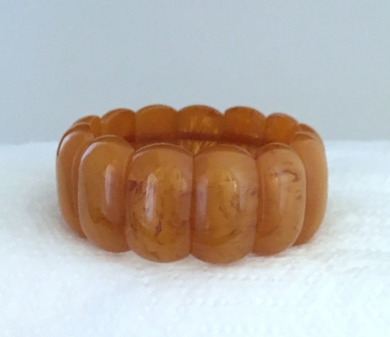 Bakelite Bangle stretch (elastic)  bracelet butte… - image 10