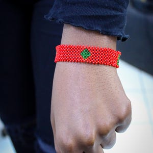 Armband med Marockos flagga