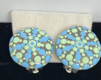 Mandalastein ear clips "Pastel Dots"