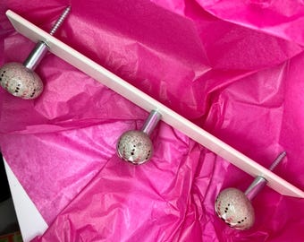 pequeña tira de gancho de piedra mandala para joyería y mucho más - puntos rosas