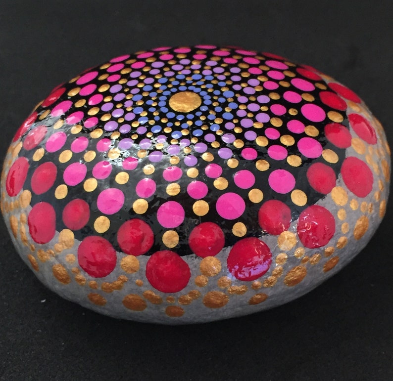 Mandalastein Red gold Dots-paperweight... image 3