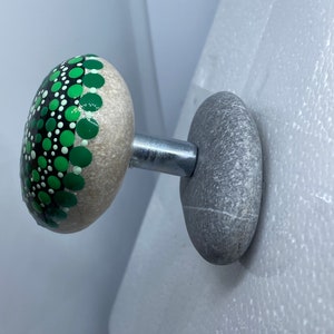 Pomello per cappotto in pietra Mandala, gancio appendiabiti, pomello per mobili - Dot Painting