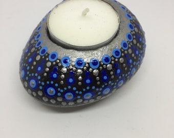 Mandalastein als Teelichthalter  - Dot Painting blau silber