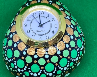 Mandalastein - Table Clock - Dot Painting - Unique
