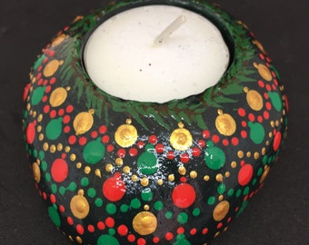 Mandala stone as a tealight holder for the Advent season Christmas season - Dot Painting green red gold