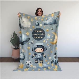 Personalized Astronaut Baby Blanket, Space Theme, Custom Name, Soft Newborn Gift, Astronaut Planets, Name Pattern Blanket, Astronaut Blanket