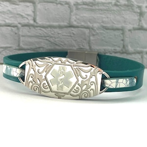 Pulsera de alerta médica de cuero genuino azul verdoso Cicely con grabado personalizado gratuito, hecha a medida por Shelley @buyamedicalalert.com