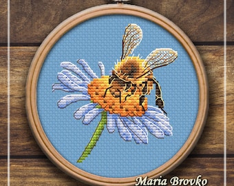 Cross Stitch Pattern Bee on a flower DMC Embroidery Chart Printable PDF Pattern Instant Download
