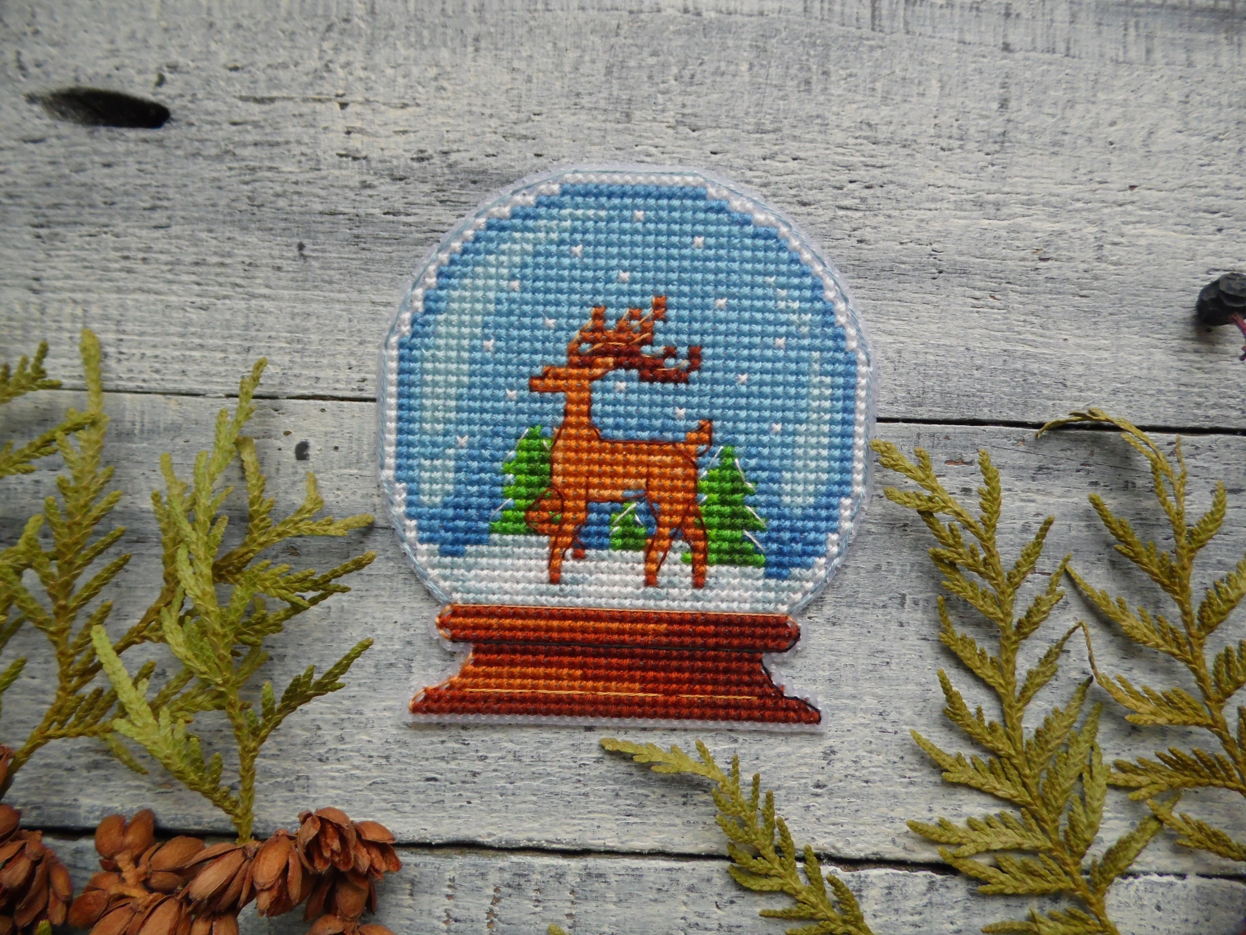 Cross Stitch Pattern "snow Globe With Deer" DMC Cross Stitch Chart ...