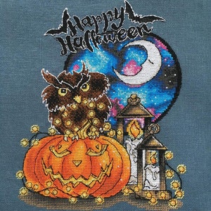 Padrão de ponto cruz feliz Halloween DMC gráfico bordado para impressão em PDF download instantâneo