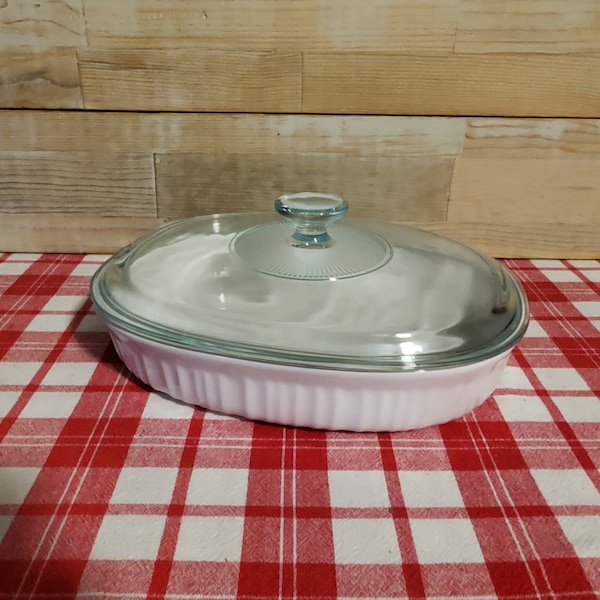 1.5 Quart Corning Ware French White Casserole Dish