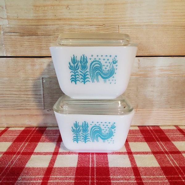 SET of 2 Pyrex Amish Butterprint Refrigerator Dishes with Lids - #501