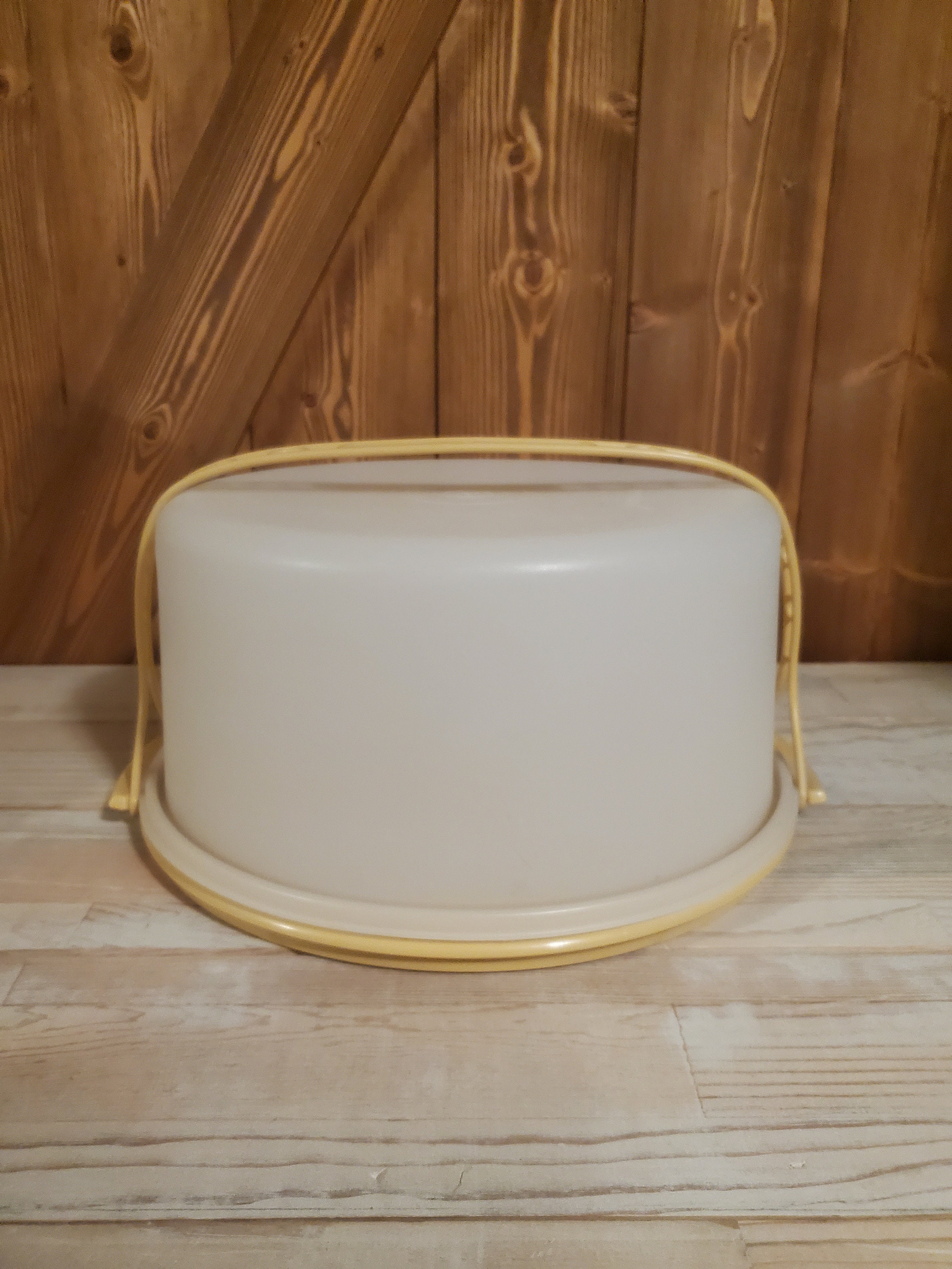 Tupperware 9x13 Rectangular Sheet Cake Carrier/Taker #622 Harvest Gold