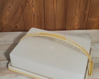 Tupperware Rectangular Cake Carrier