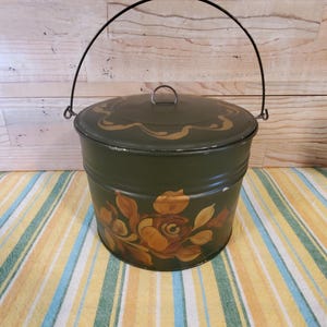 Vintage Floral Tin
