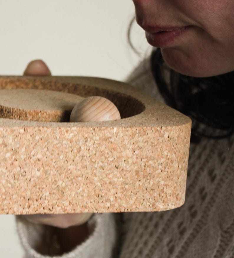 Wood and cork fragrance diffuser with sliding spheres image 2