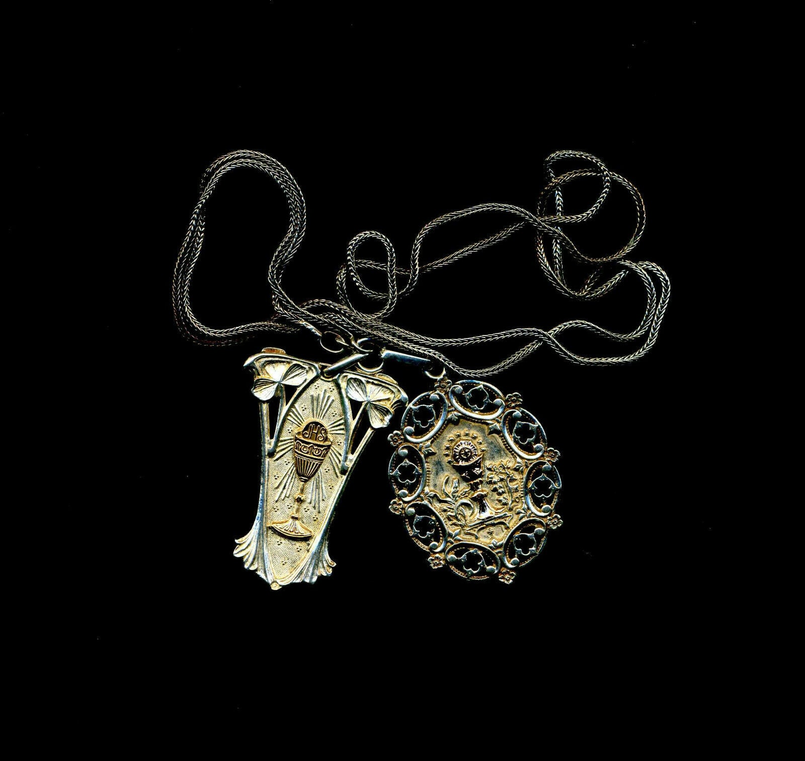 2 Très Élégantes Antiques Médailles Religieuses Françaises de Communions Ajourées en Argent Sterling