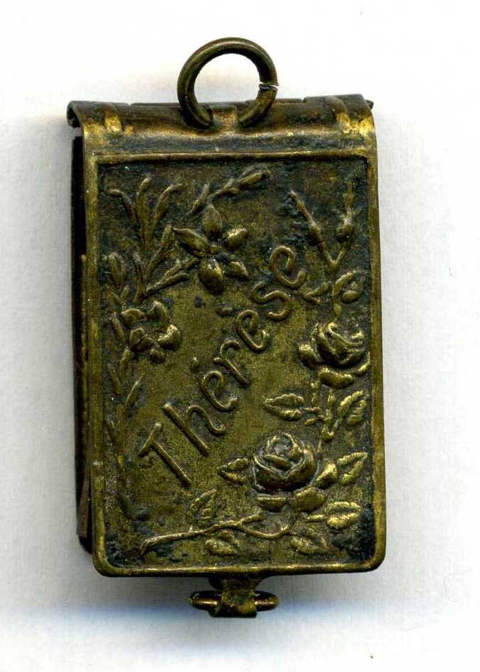 Pendentif Ancien Livre Photos Souvenir de Sainte Thérèse - 19Ème Siècle