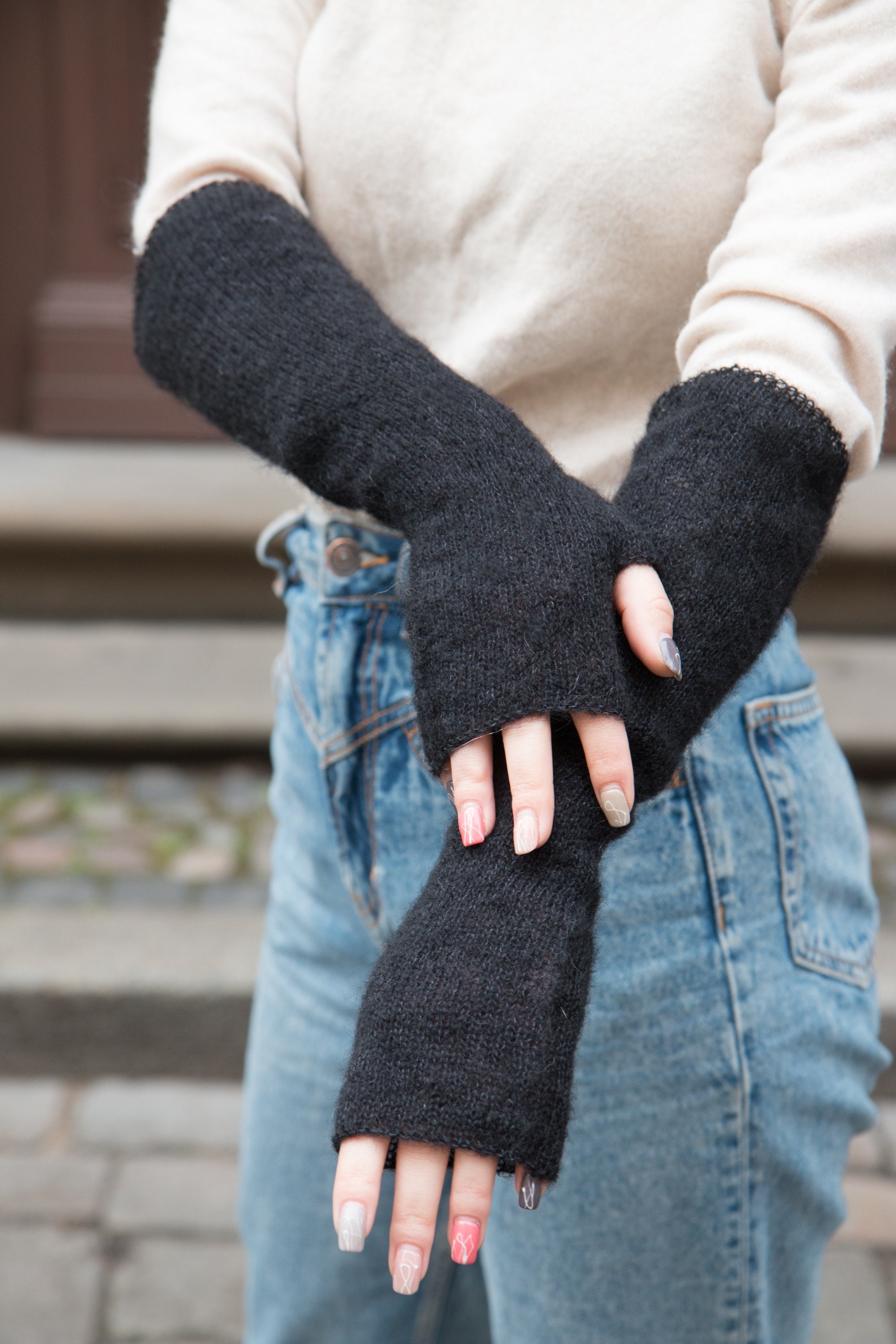 light pink fingerless gloves