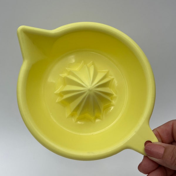 retro 1950's Lustro Ware reamer yellow plastic utensil for juicing fruit vintage Lustroware juicer kitchen gadget