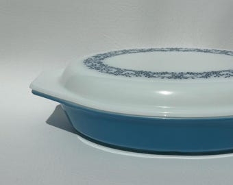 1960's Pyrex blue ivy divided dish with lid vintage Pyrex serving piece with opal patterned lid Pyrex 063