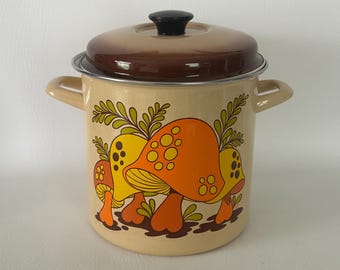 1970's merry mushroom stock pot with lid & strainer basket vintage enamelware pan with handles