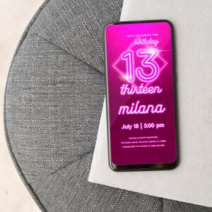 Invitación de neón rosa para 13.º cumpleaños: Fiesta Glow para niñas (Invitación digital) imagen 4