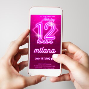Invitación de neón rosa para el 12.º cumpleaños: Digital editable en Evite imagen 2