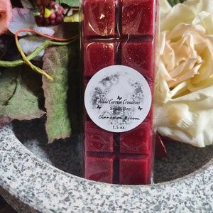 Cinnamon Broom Scented Wax Melt Snap Bars 1.5 oz.  Fruity Fragrance Strong Scented Glitter Wax Melts for Warmer