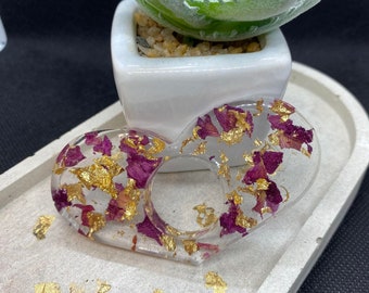 Gold leaf and rose petal resin page holder