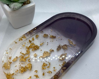 Resin tray for purple jewelry