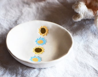 Ceramic Sunflower Bowl Sunflower Jewelry Dish with Sunflower Design - Sunflower Wedding Dish - Handmade - Gift Bag Included