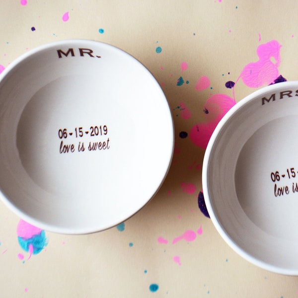 Mr and Mrs Ice Cream Bowl Set - Unique Wedding Bride and Groom Gift